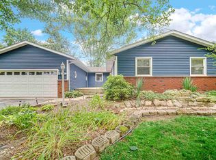 1403 Tuckahoe Park Dr, Valparaiso, IN 46383