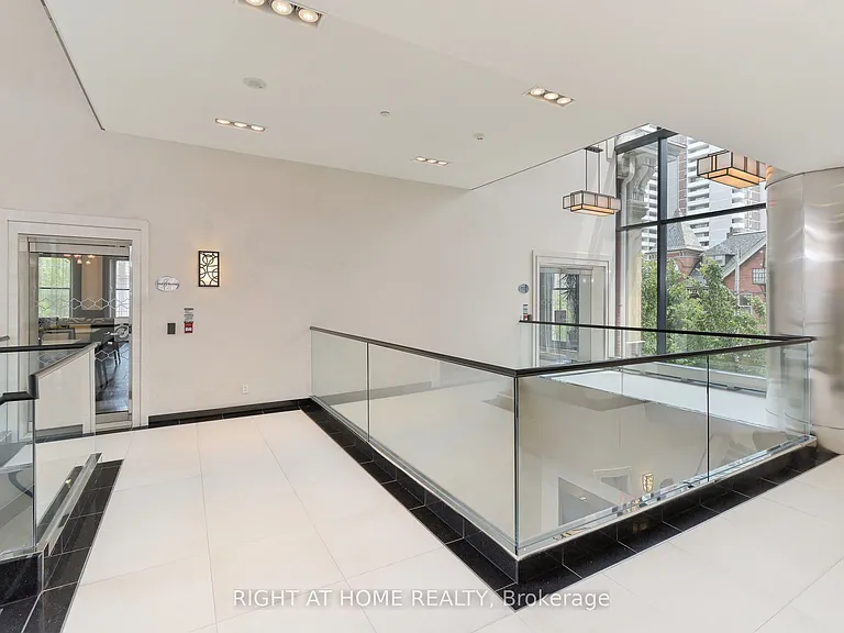 28 Linden St #1405 — Photo 47