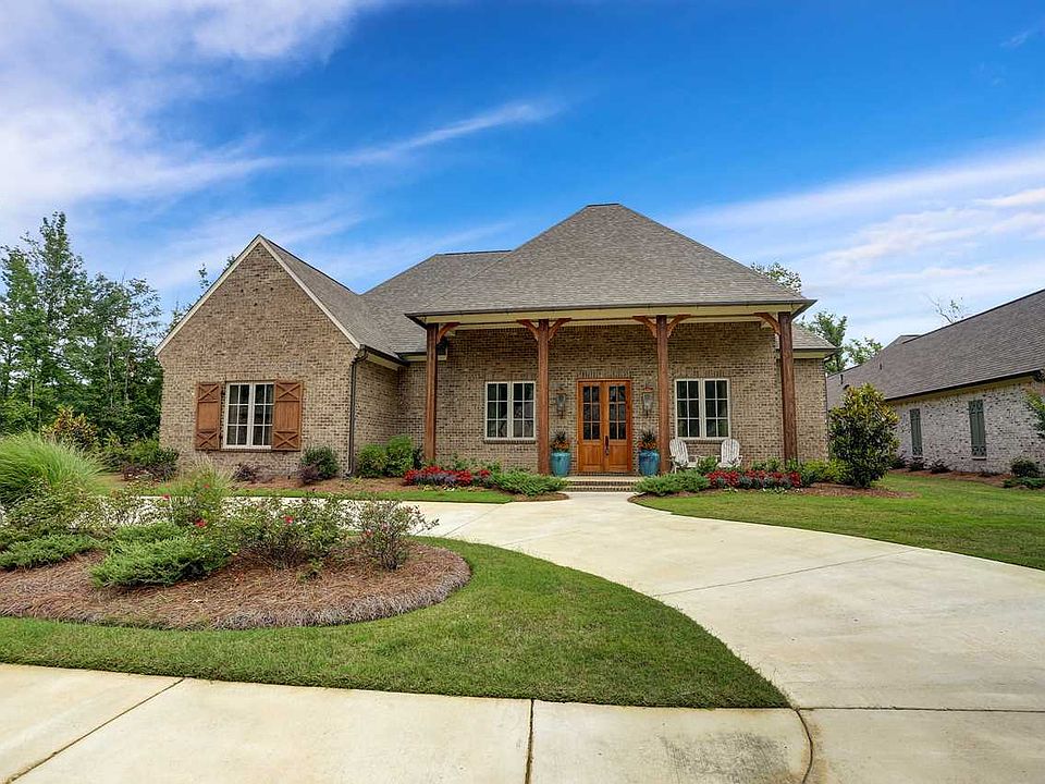 1st image of 108 Venetian Ct