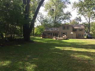 6040 Huntington Rd, Sylvania, OH 43560