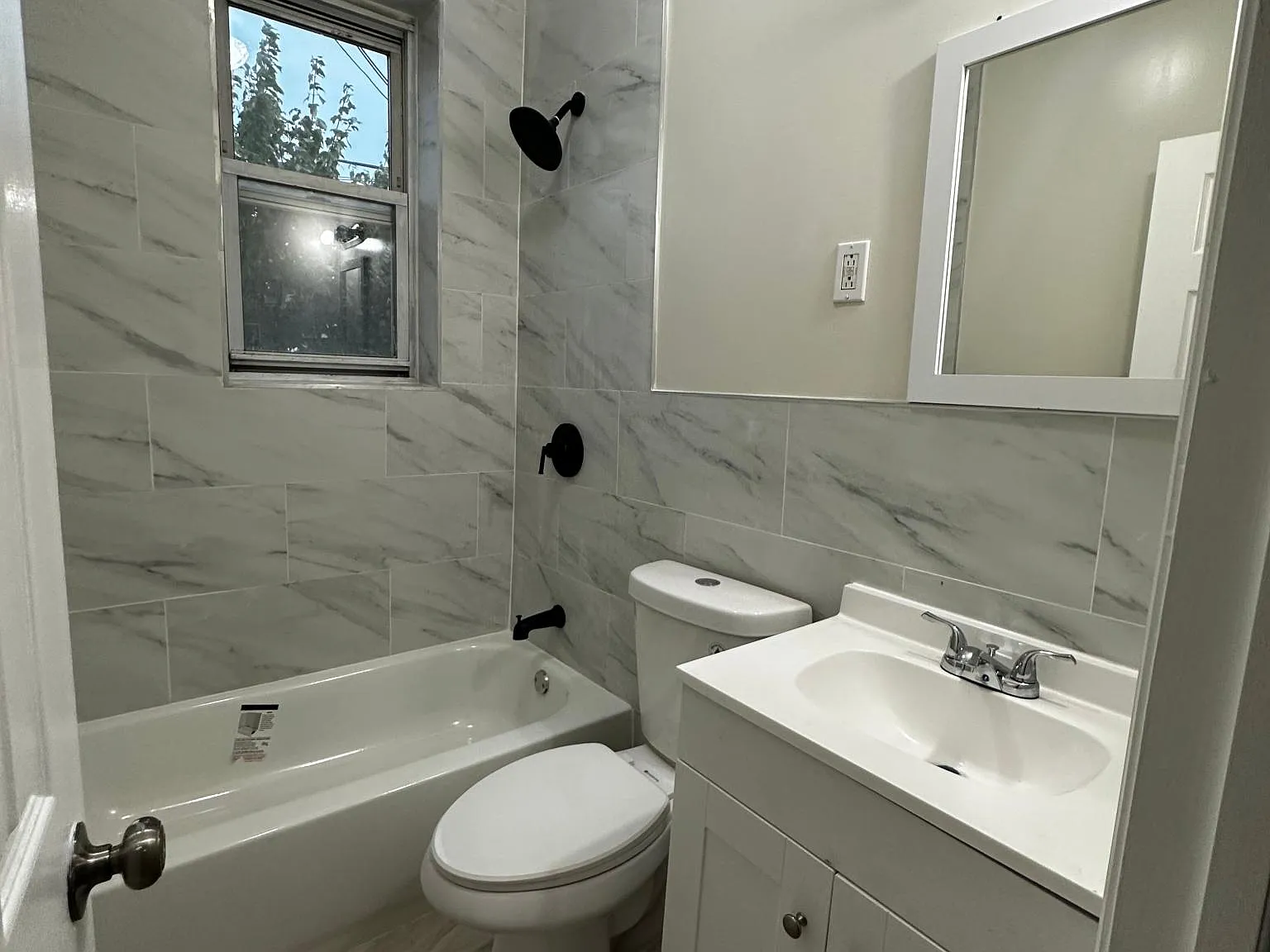 2 bed, $2,300 — Photo 2