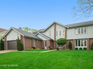 813 Heatherstone Dr, Schaumburg, IL 60173