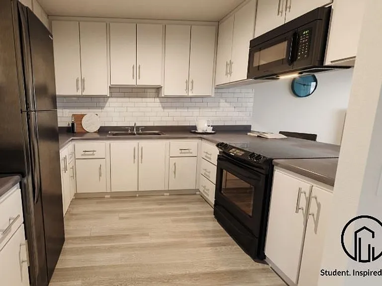 Highland Parc North - Near UCR — Photo 6