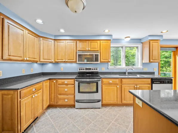 18 Garrison Lane, Madbury, NH 03823