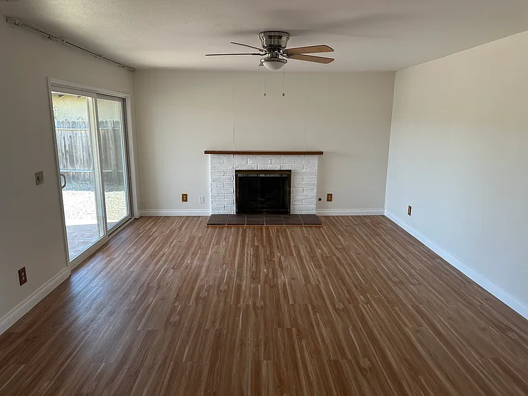 740 Highland St — Photo 12