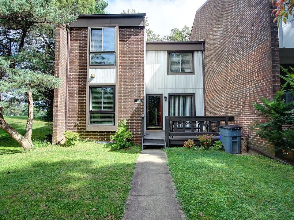 11872 South Lakes Ct