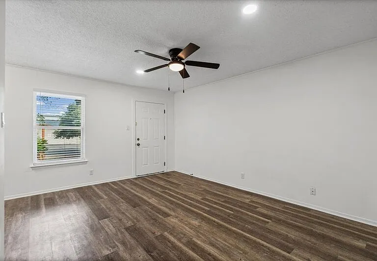 3415 Willowrun Dr #D — Photo 12