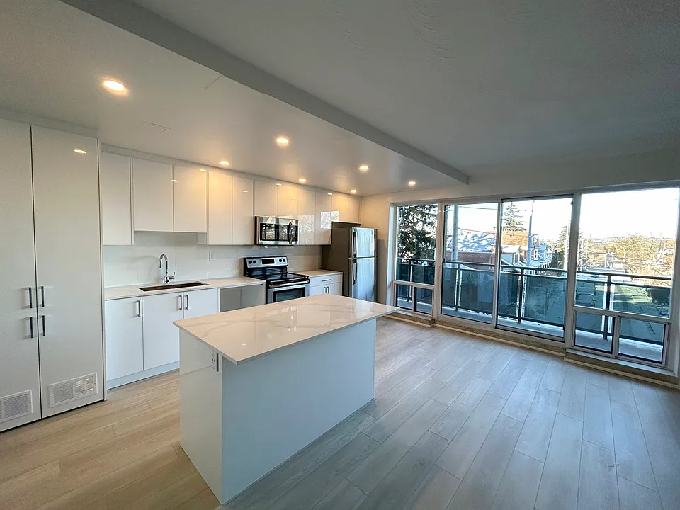 157 Pearl St S