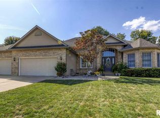 8761 Sweetbriar Ln, Chatham, IL 62629