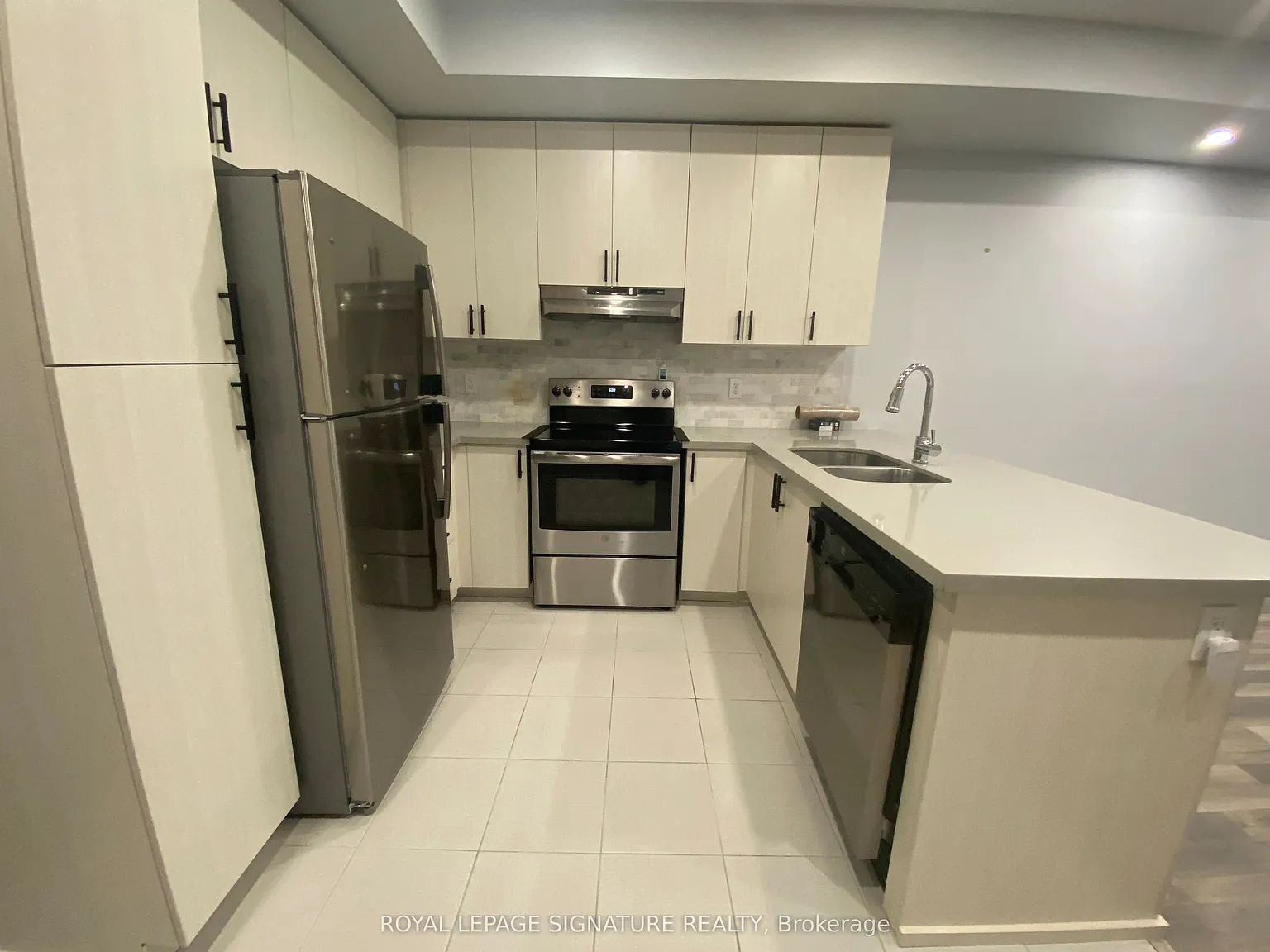 3 bed, $3,250 — Photo 3