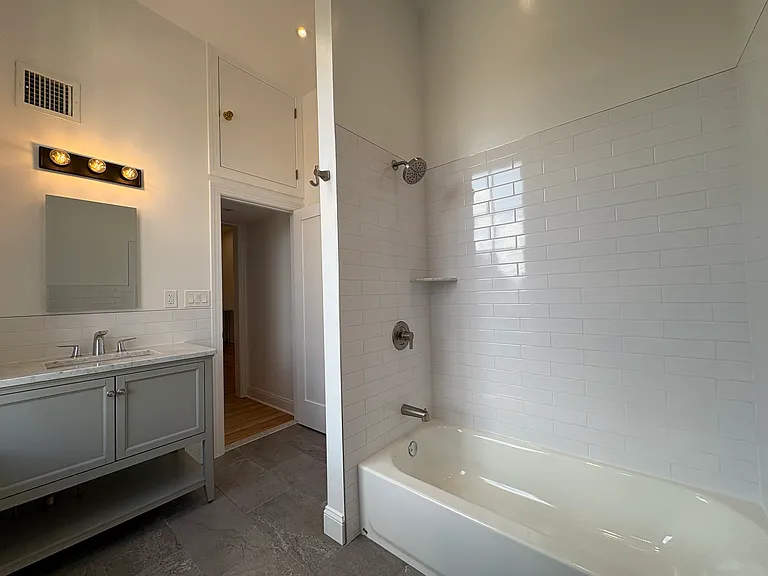 329 S 17th St #2 — Photo 16