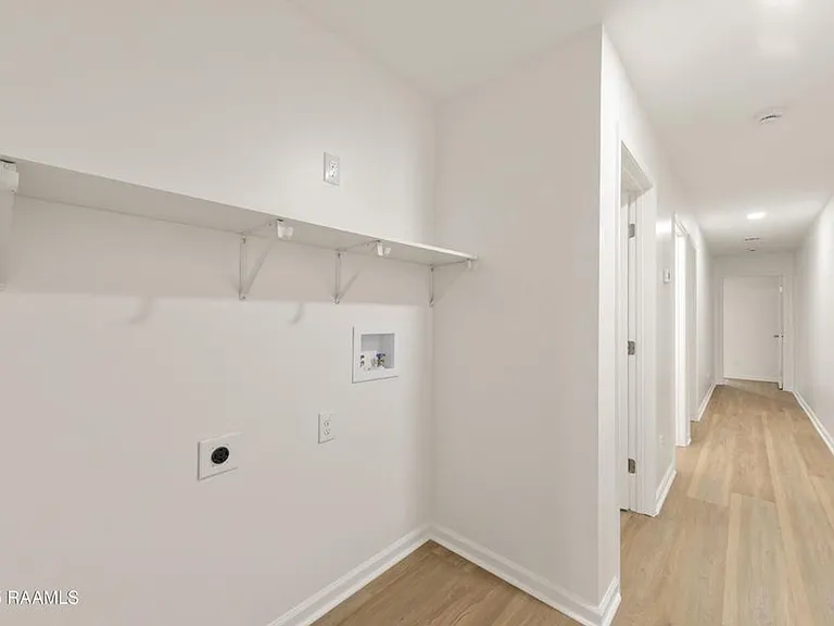 503 Joan St — Photo 5