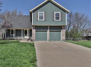 1207 Maple Ln, Pleasant Hill, MO 64080