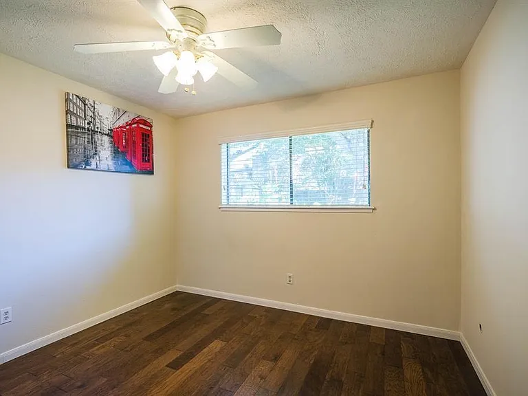 21203 Park Brook Dr — Photo 32