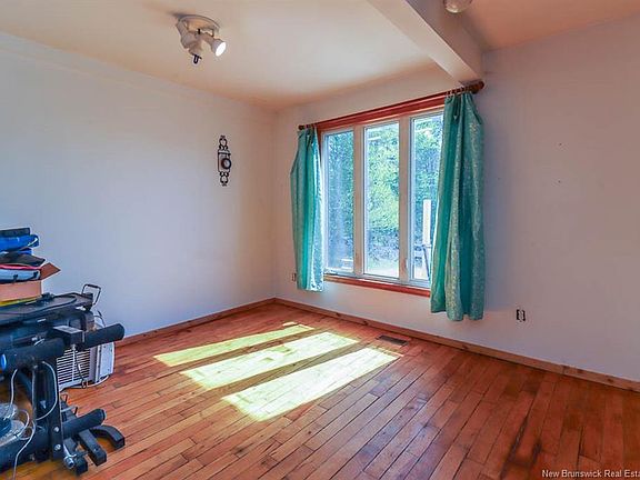 5th image of 41 Pleasant Ridge Rd