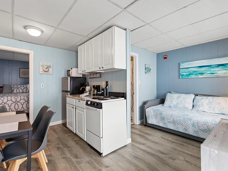44 E Grand Ave #464 — Photo 7