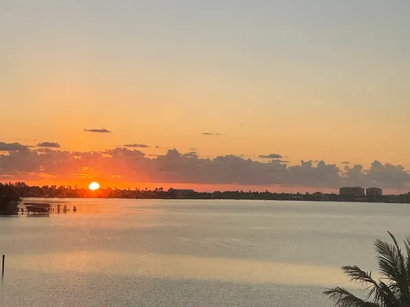 4 Harbour Isle Dr E, Fort Pierce, FL 34949