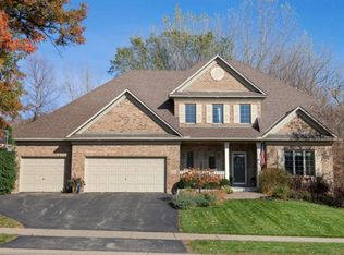 8669 Carriage Hill Rd, Savage, MN 55378