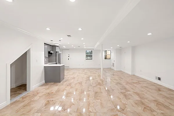 Rented by Nest Seekers International | media 27