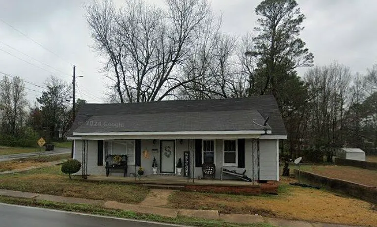 239 S 4th St — Photo 1