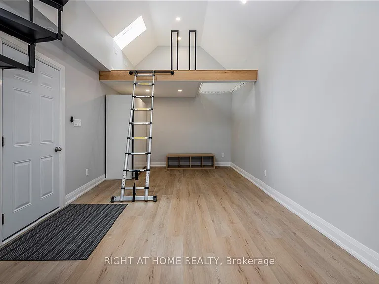 241 Rockaway Beach Pl — Photo 28