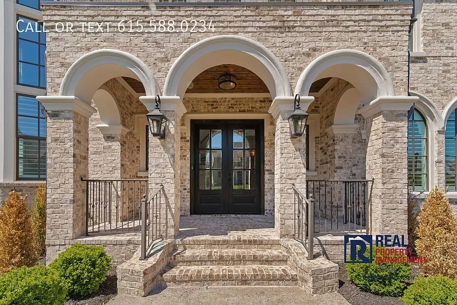 Luxury Estate Home for Lease in Prestigious Witherspoon, Brentwood, TN — Photo 2