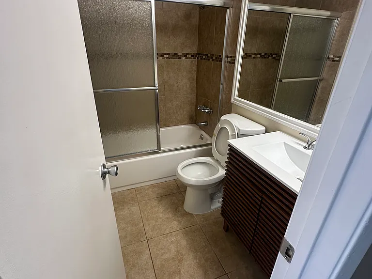 18724 Mandan St #1212 — Photo 7