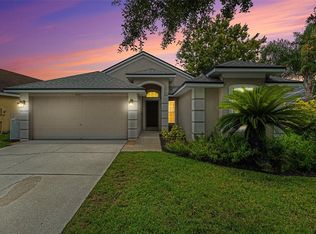 19327 Garden Quilt Cir, Lutz, FL 33558
