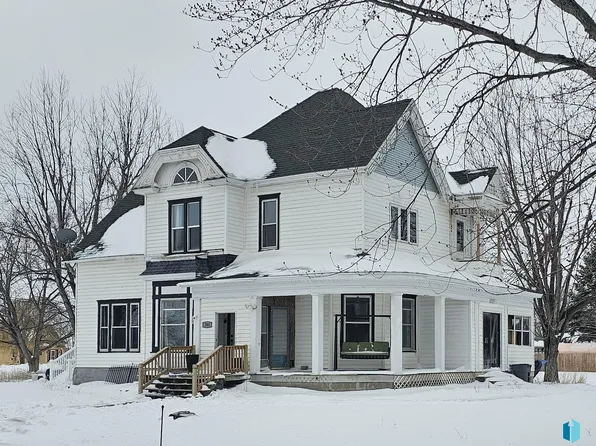 201 S Irvin St, Egan, SD 57024