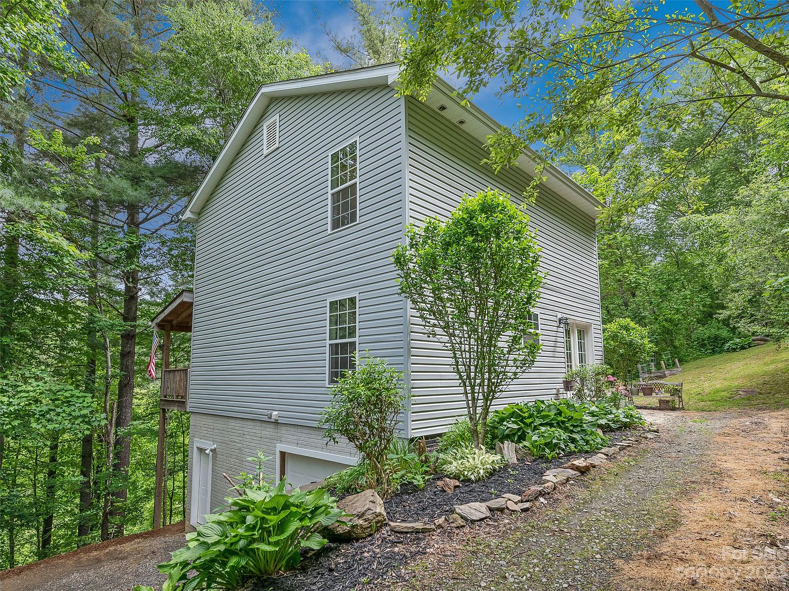 24 Whitaker Ln, Fairview, NC 28730 MLS CAR4037534 Zillow