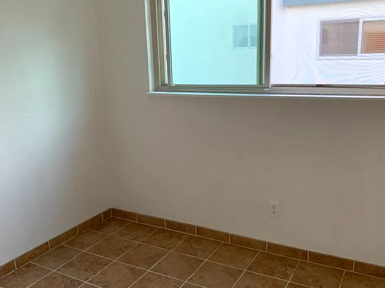 1120 Marina Dr — Photo 5
