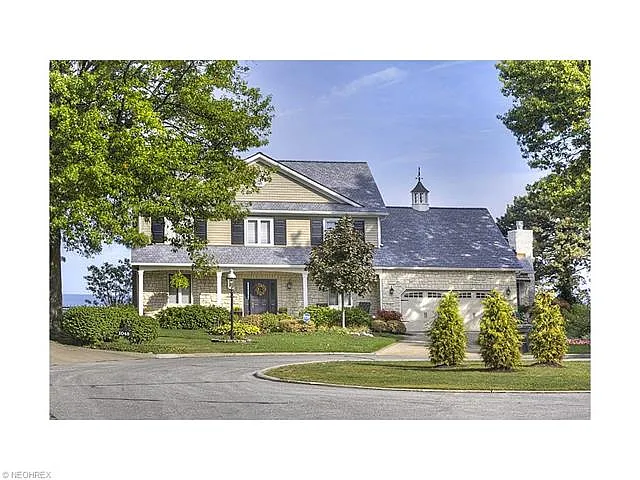 1040 Kirtland Ln photo 1