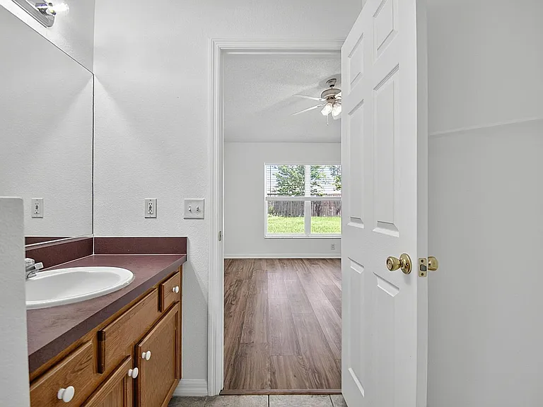 15 Renmont Ct — Photo 31