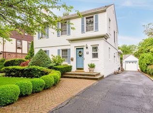 83 Tobin Ave, Great Neck, NY 11021
