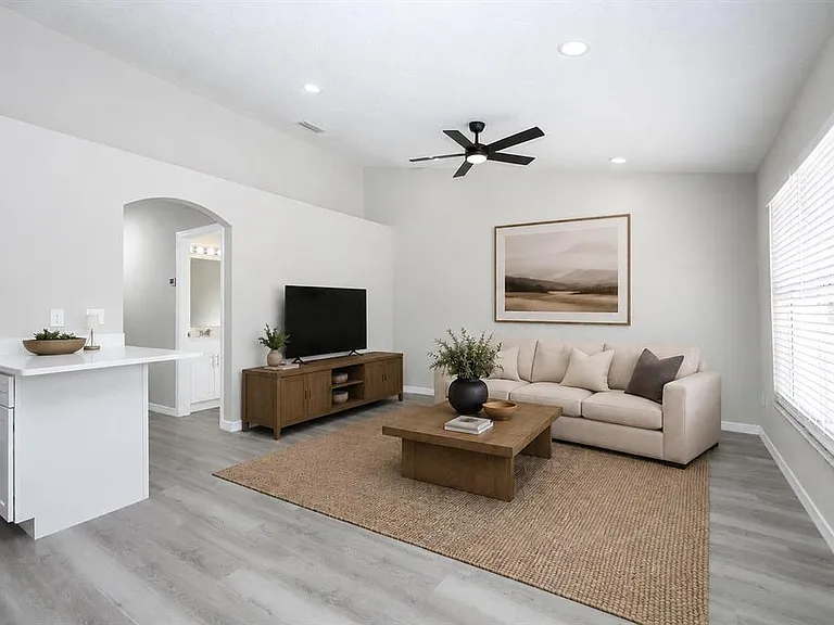 786 Lincoln Pkwy — Photo 3