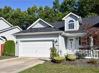 30630 Iris Ct, North Olmsted, OH