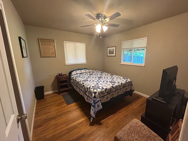 608 E Florinda St — Photo 11