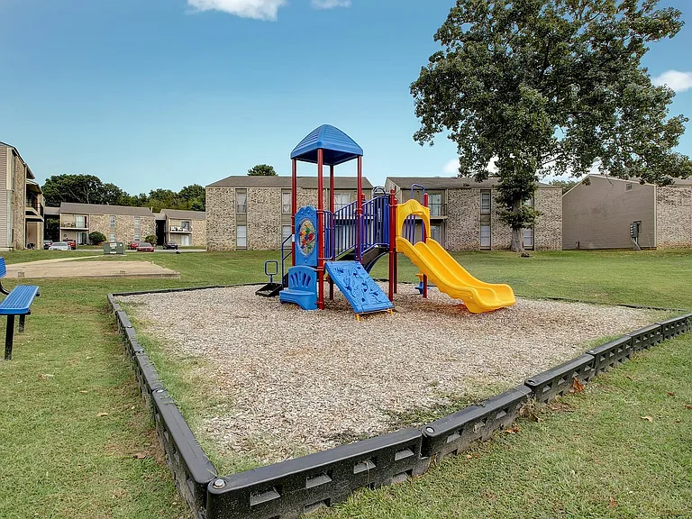 Westbridge Apartments Playground