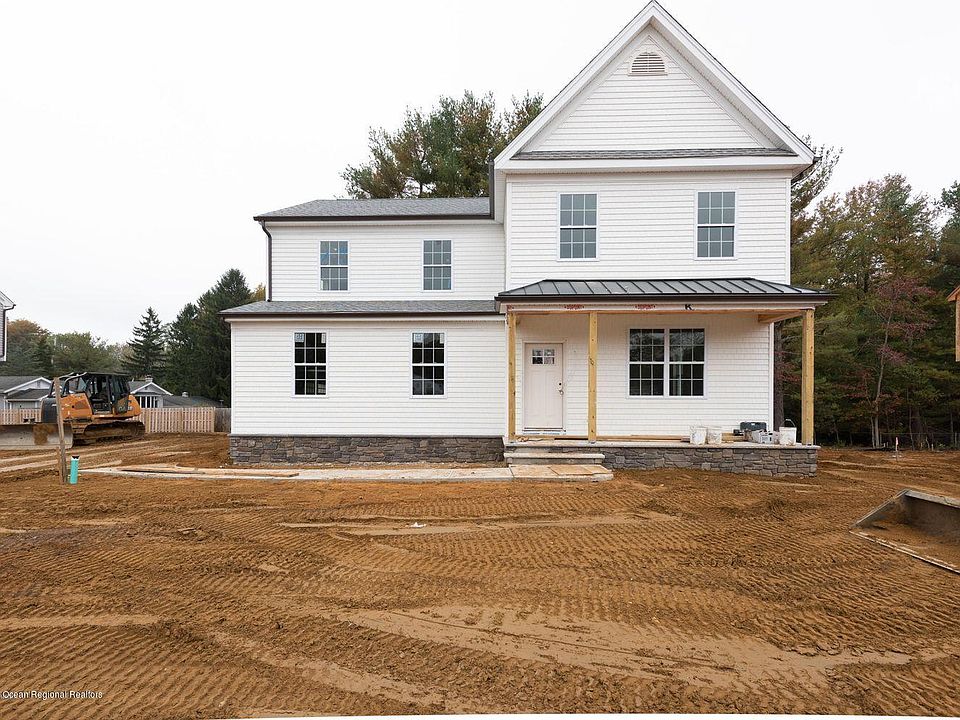 1st image of 5 Oxley Ln