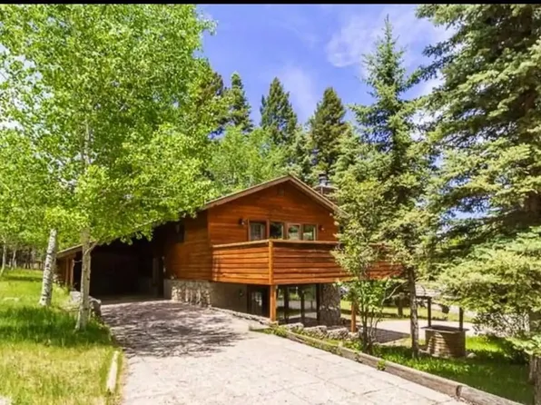 1207 Maple Dr, Cloudcroft, NM 88317