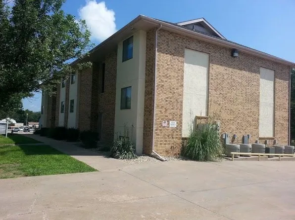 1018 East St APT 7, Emporia, KS 66801