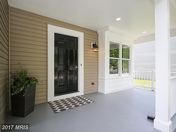 3rd image of 14045 Saddleview Dr