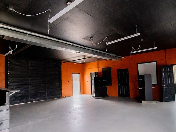 5th image of 518 Old St