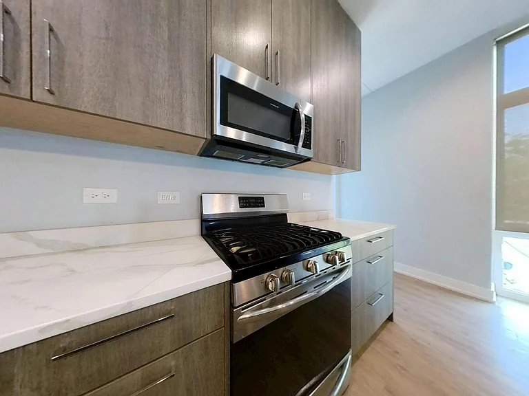 Unit 401 - kitchen