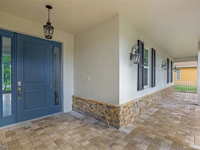 37 SE 23rd Ave — Photo 11
