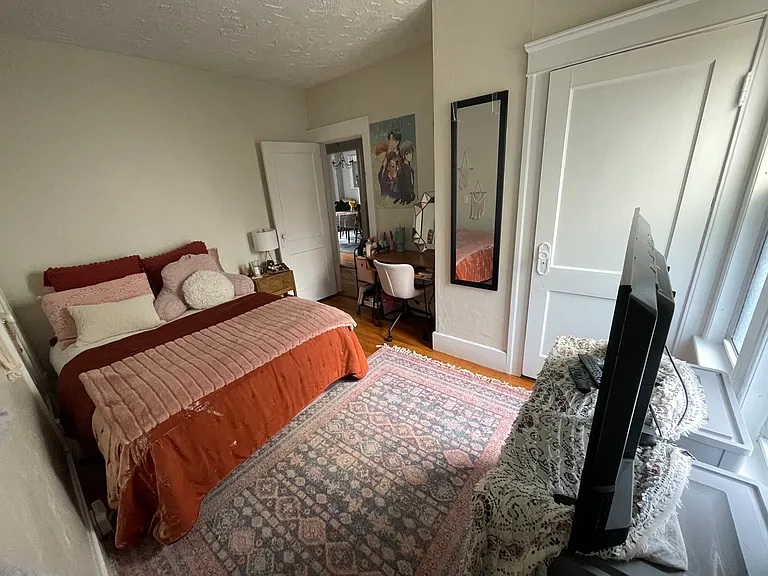 1 Underwood St #1 — Photo 6