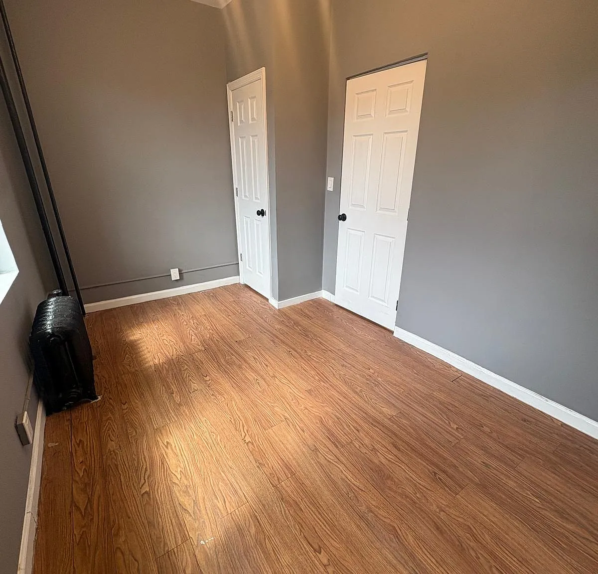 2 bed, 700 sqft, $2,100 — Photo 2