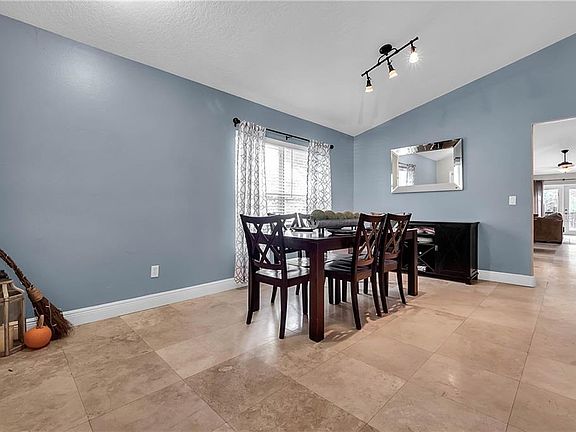 5th image of 340 Largovista Dr
