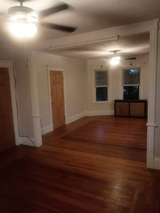 3 bed, 1100 sqft, $2,050 — Photo 1