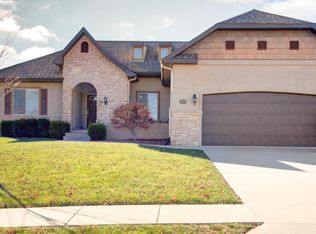 1207 N Bay Meadow Ct, Nixa, MO 65714